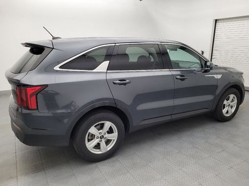 Used 2022 Kia Sorento LX FWD image 10