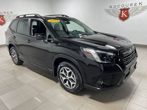 Used 2023 Subaru Forester Premium AWD/4WD image 1
