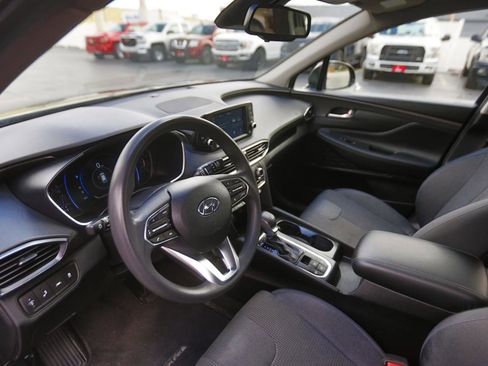 Used 2019 Hyundai Santa Fe SEL image 4
