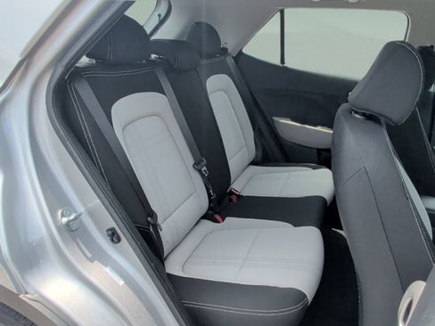 Used 2024 Hyundai Venue SEL FWD image 39
