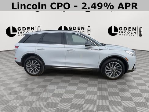 Certified 2025 Lincoln Corsair Reserve w/ Rear Removable Package Tray image 9