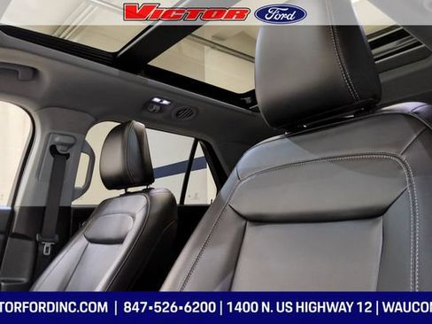 Used 2023 Ford Explorer XLT w/ Equipment Group 202A AWD/4WD image 10
