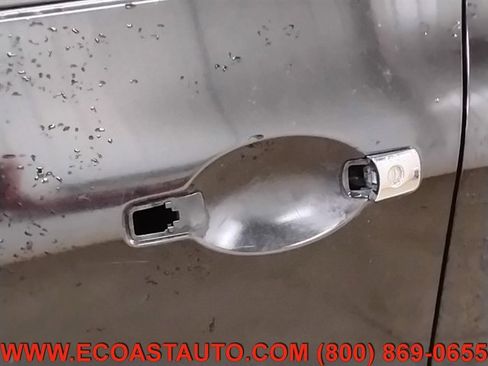 Used 2011 Nissan Rogue S image 17