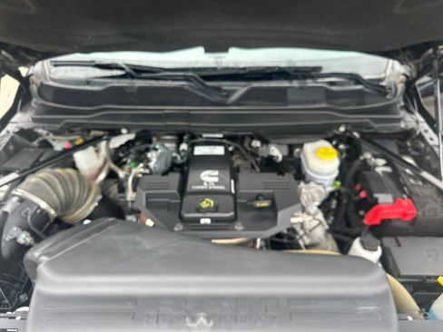 Used 2024 RAM 2500 Laramie w/ Safety Group AWD/4WD image 31