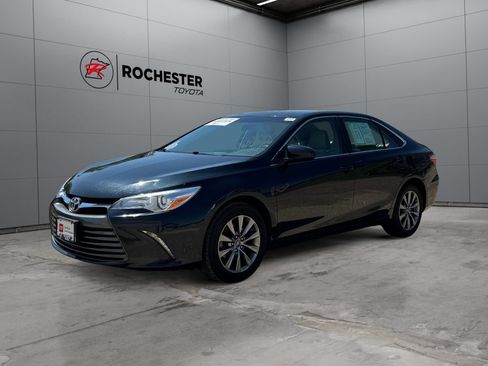 Certified 2016 Toyota Camry XLE FWD image 7