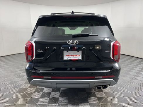 Used 2024 Hyundai Palisade Limited image 13