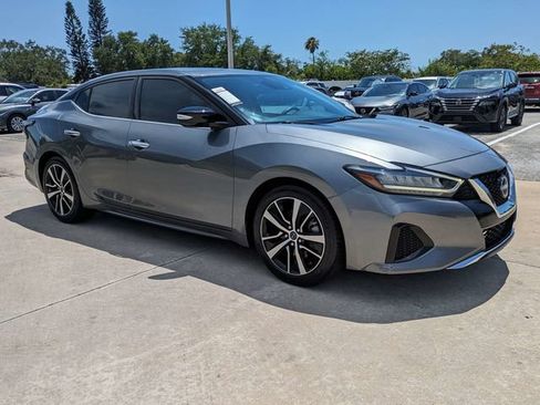 Used 2023 Nissan Maxima SV w/ Floor Mat Group FWD image 2