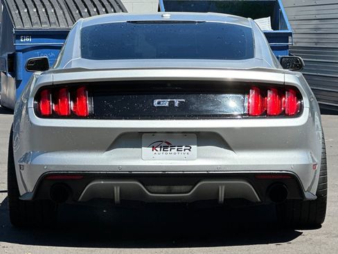 Used 2016 Ford Mustang GT Premium RWD image 5