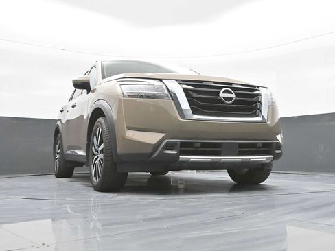 Used 2023 Nissan Pathfinder Platinum w/ Cargo Package AWD/4WD image 35