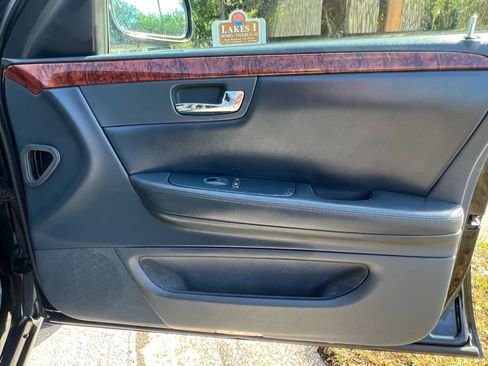 Used 2006 Cadillac DTS image 54