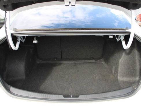 Used 2023 Chevrolet Malibu LT image 14