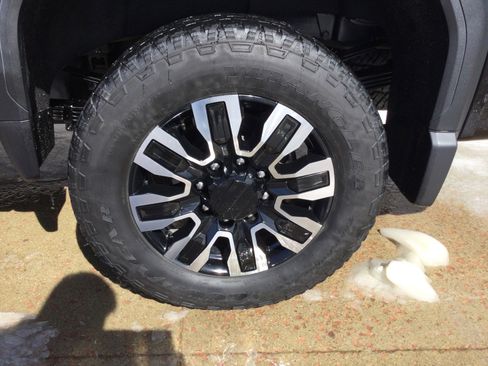 Used 2024 GMC Sierra 3500 Denali Ultimate image 10