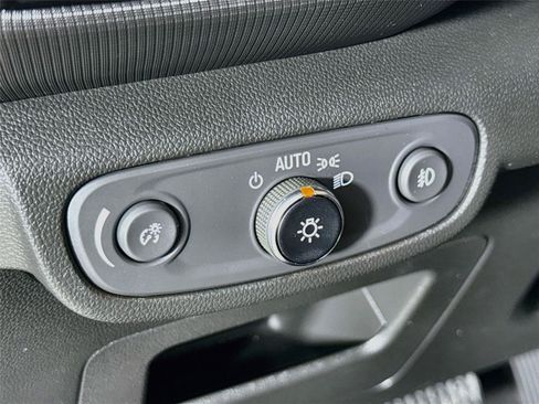 Used 2023 Chevrolet TrailBlazer LT FWD image 12