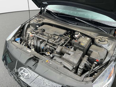 Used 2023 Hyundai Elantra SEL FWD image 11