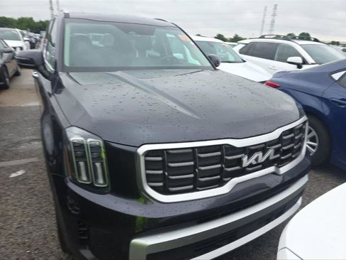 Used 2025 Kia Telluride S FWD image 8