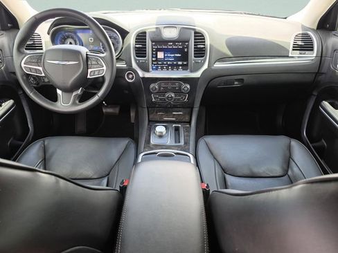 Used 2021 Chrysler 300 Touring L RWD image 22