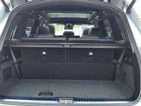 Used 2025 Mercedes-Benz GLS 450 4MATIC image 17