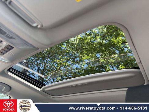 Certified 2022 Toyota RAV4 XLE w/ Convenience Package AWD/4WD image 23