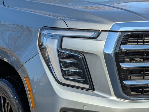 New 2026 GMC Yukon XL Elevation AWD/4WD image 16