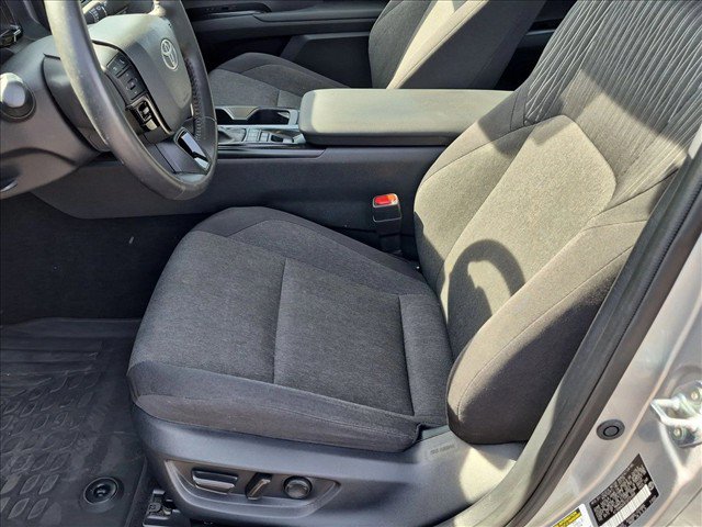 Used 2026 Toyota Camry LE w/ Convenience Package FWD image 15