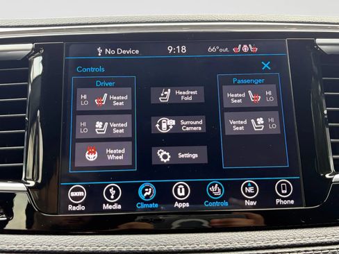 Used 2019 Chrysler Pacifica Limited w/ Advanced Safetytec Group FWD image 27