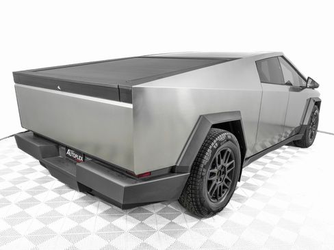 Used 2025 Tesla Cybertruck AWD Crew Cab image 5