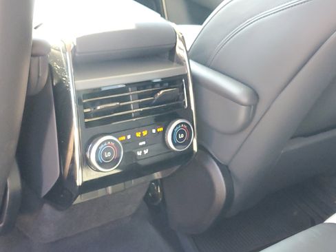 Used 2024 Land Rover Range Rover Sport Dynamic SE image 11