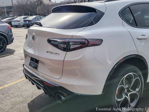 New 2025 Alfa Romeo Stelvio Sprint w/ Veloce Package image 5