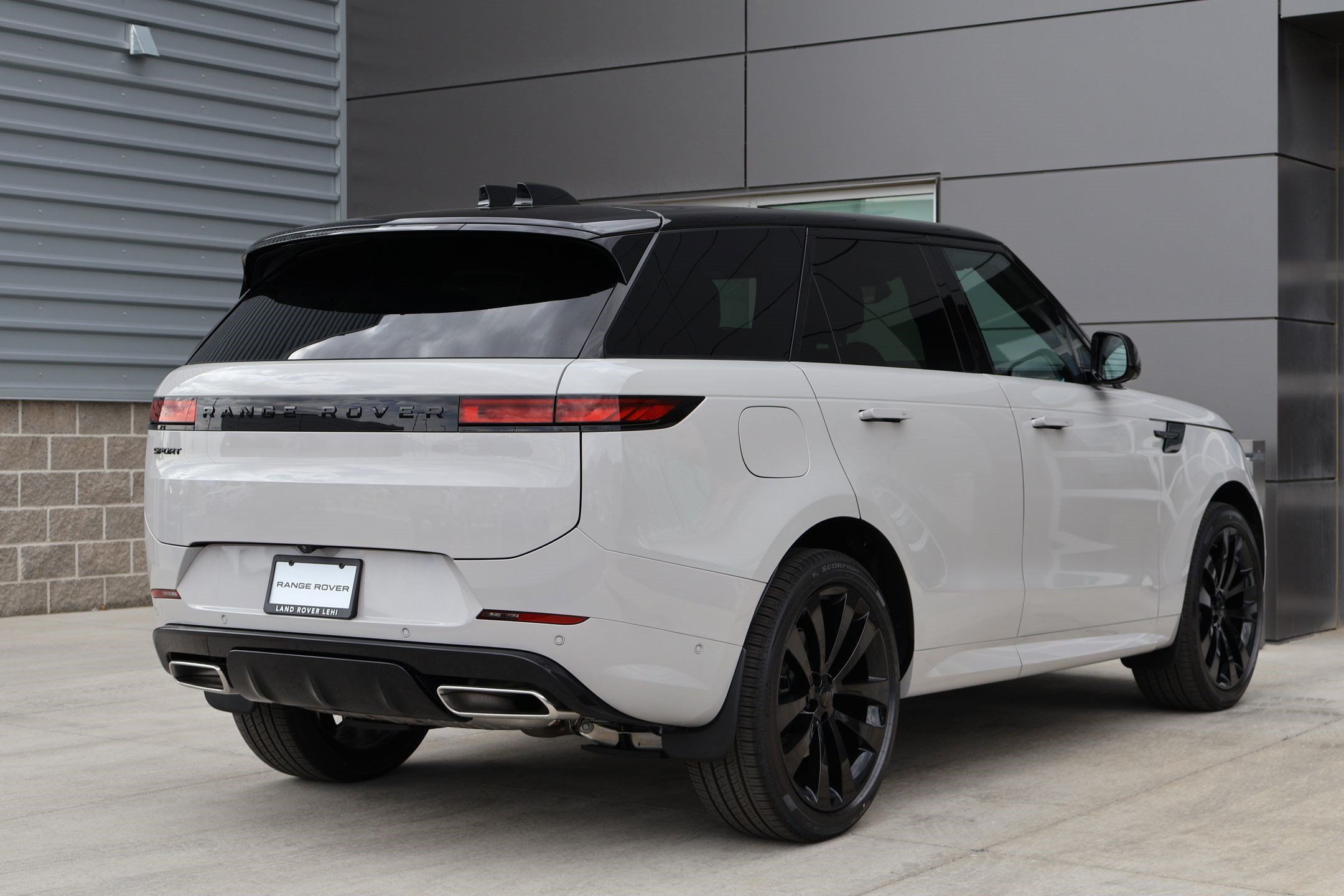 New 2026 Land Rover Range Rover Sport Dynamic SE AWD/4WD image 5