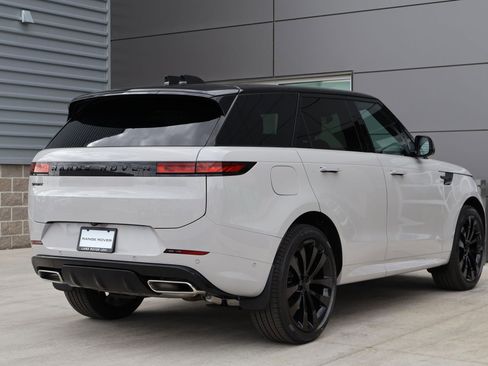 New 2026 Land Rover Range Rover Sport Dynamic SE AWD/4WD image 5