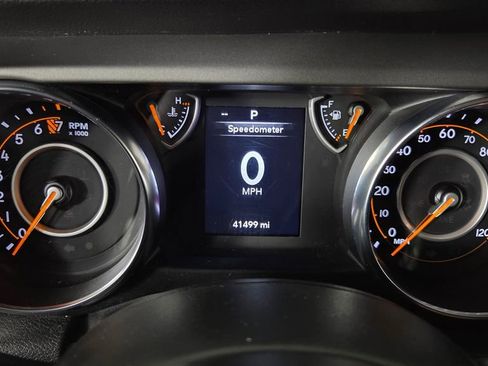 Used 2022 Jeep Gladiator Willys image 18