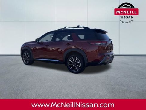New 2026 Nissan Pathfinder Platinum AWD/4WD image 5