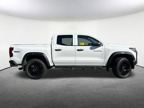 Used 2025 Chevrolet Colorado Trail Boss AWD/4WD image 15