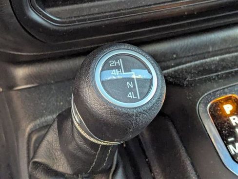 Used 2023 Jeep Wrangler Sport AWD/4WD image 19