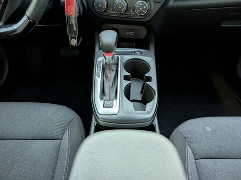 Used 2025 Chevrolet Trax RS image 20