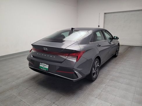 Used 2025 Hyundai Elantra SEL FWD image 9