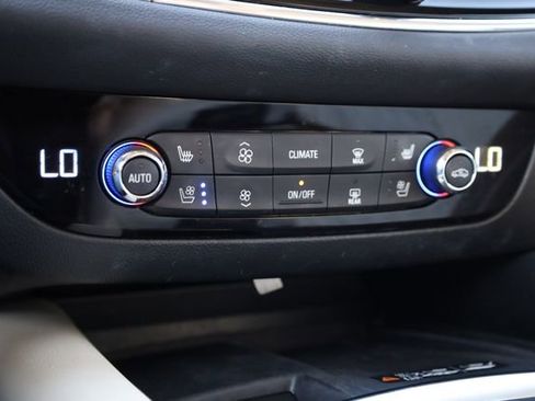 Used 2023 Buick Enclave Avenir w/ Avenir Technology Package image 19