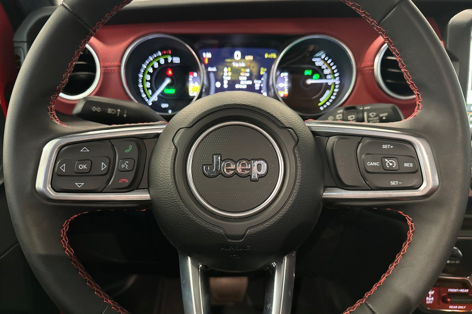 Used 2023 Jeep Wrangler Unlimited Rubicon 4xe AWD/4WD image 11