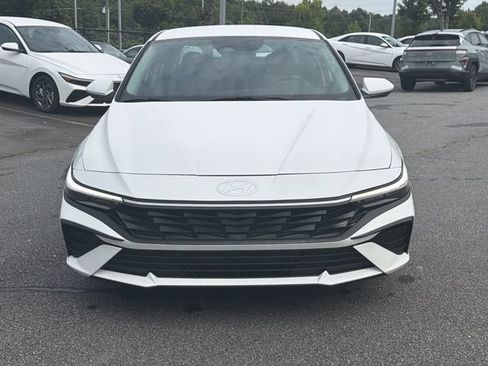 New 2026 Hyundai Elantra Hybrid FWD image 2