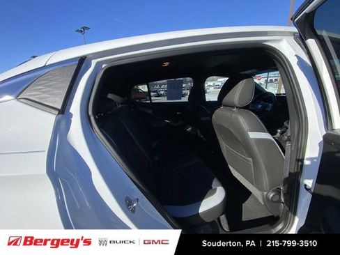 Certified 2024 Buick Envista Preferred w/ Convenience I Package image 25