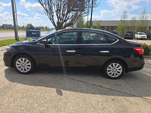 Used 2017 Nissan Sentra SV image 9