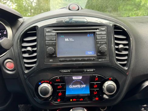 Used 2011 Nissan Juke SL AWD/4WD image 16