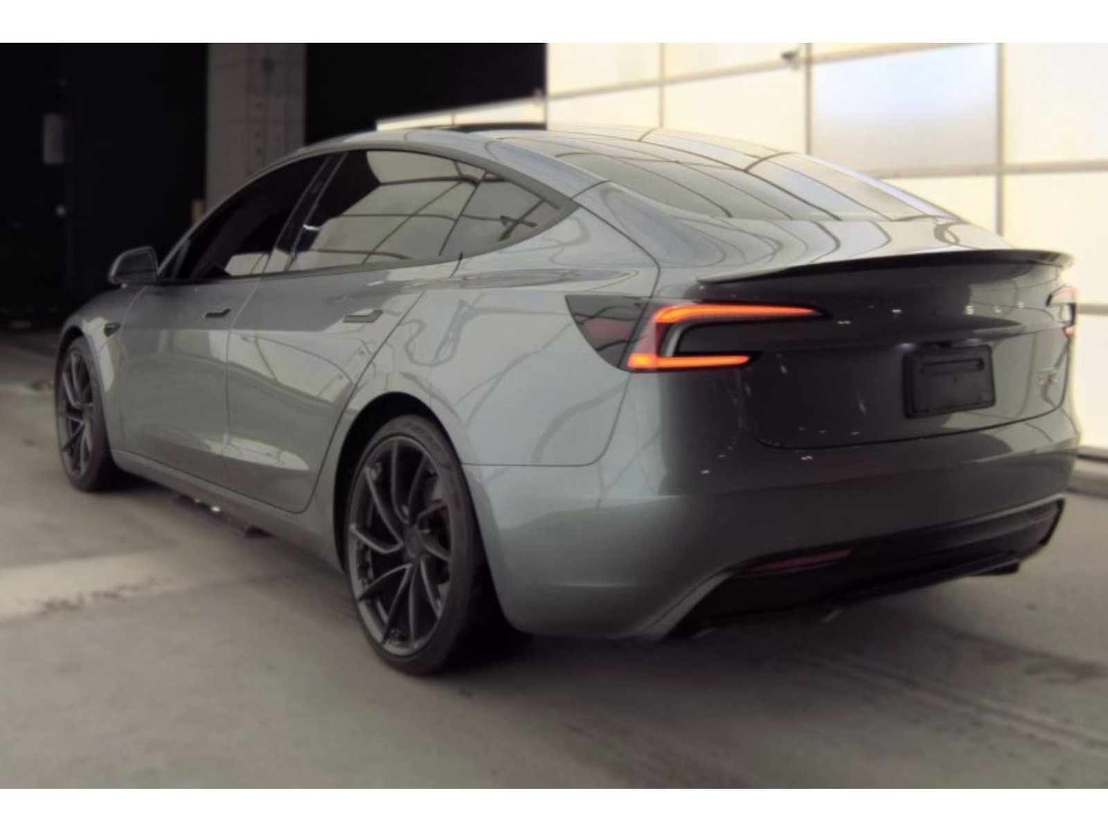 Used 2024 Tesla Model 3 Performance AWD/4WD image 4