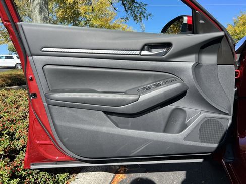 New 2025 Nissan Altima 2.5 SV w/ SV Special Edition Package image 10