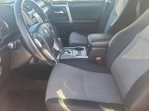 Used 2015 Toyota 4Runner SR5 image 10