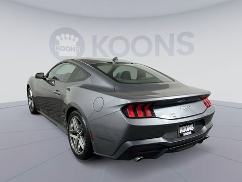 Used 2024 Ford Mustang Coupe image 4