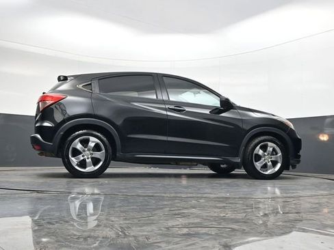 Used 2017 Honda HR-V EX image 34