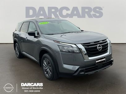 Used 2024 Nissan Pathfinder S w/ Cargo Package