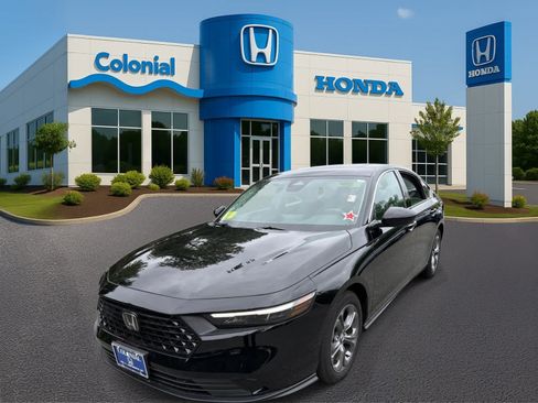 Used 2024 Honda Accord EX image 2