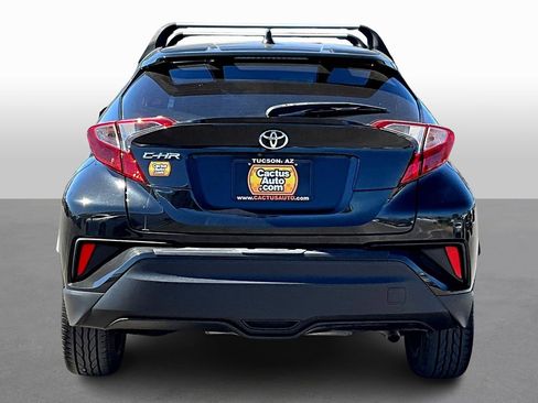 Used 2019 Toyota C-HR XLE image 4
